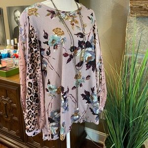 Ivy Jane lavender mauve floral leopard tunic - size X Large